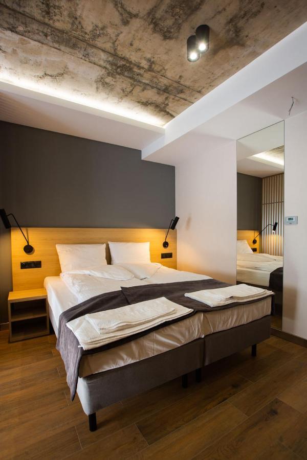 Apartamenty Posejdon วาเซ ภายนอก รูปภาพ